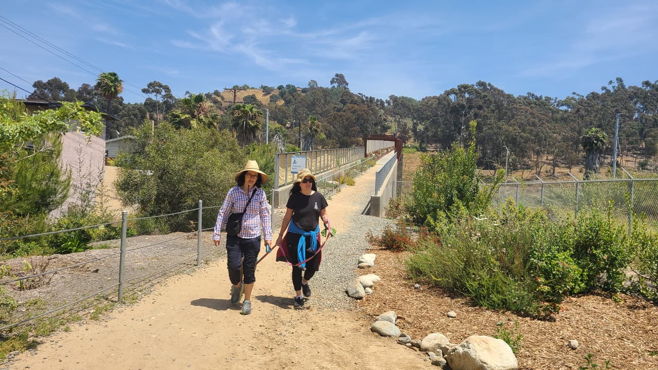 En el sendero está permitido caminar, correr y transitar en bicicleta.