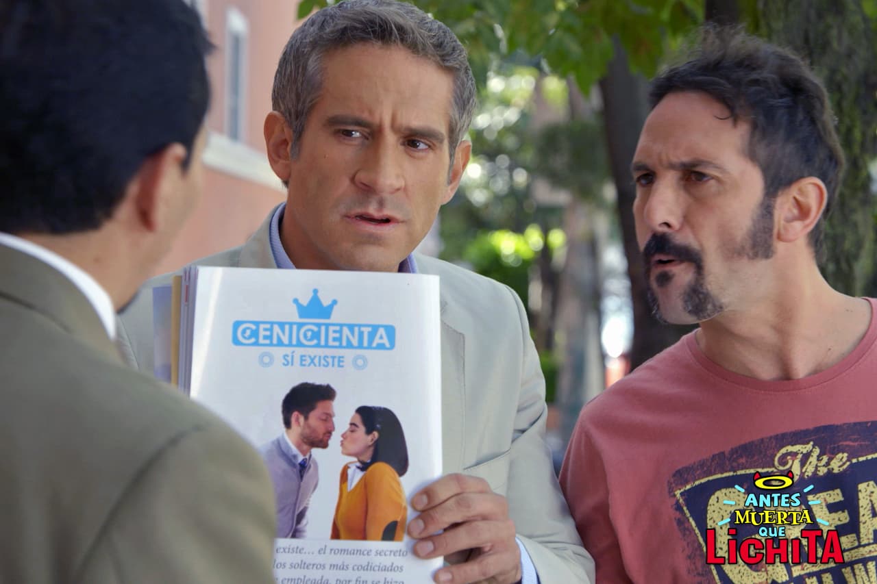 Roberto y Gumaro se hacen pasar por detectives para tratar de descubrir qué pasó la noche que Alex fue “asaltado”.