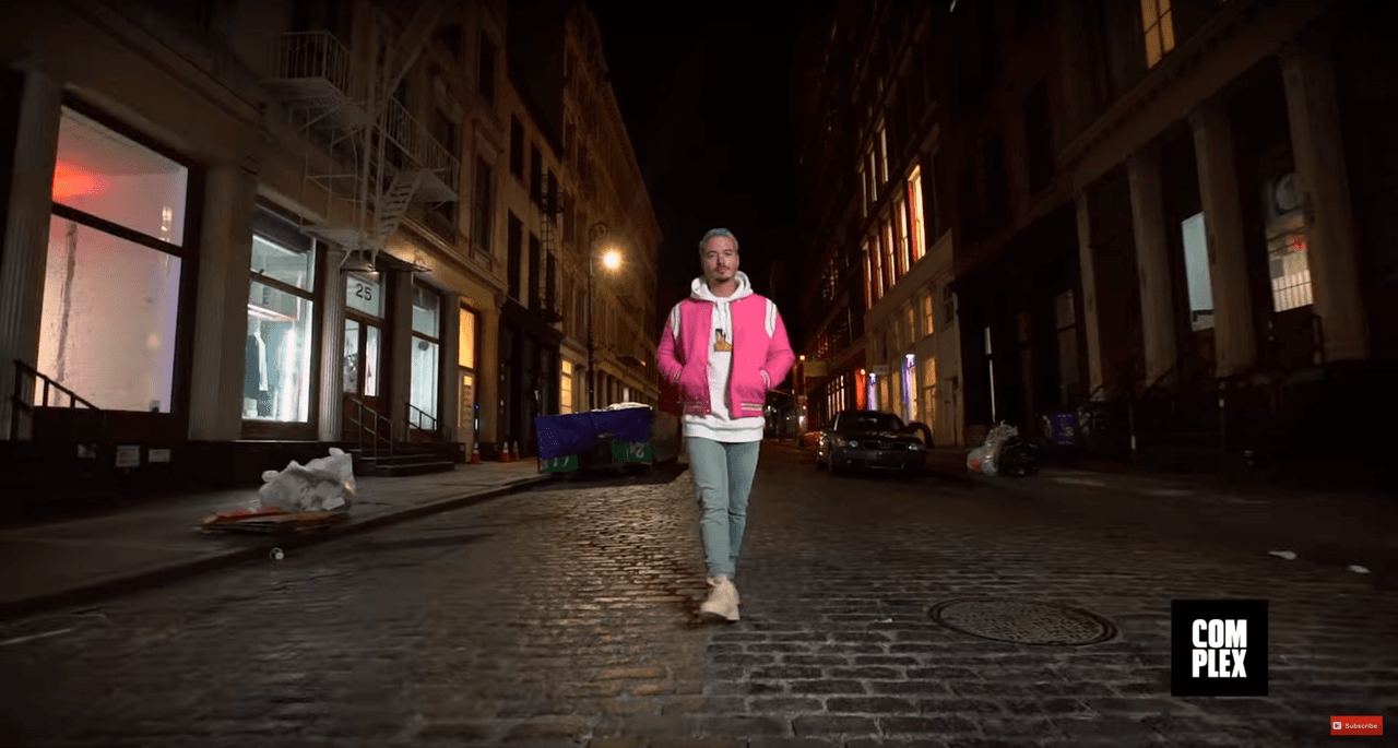 J Balvin dejó de usar los tenis de Kanye West por culpa de Trump