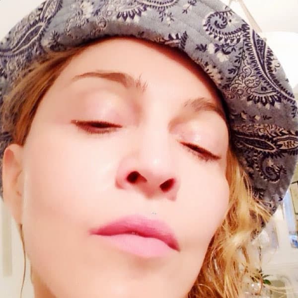 20.- MADONNA. La Reina del Pop tiene una piel divina para sus 56 años y se le nota muy saludable sin maquillaje.