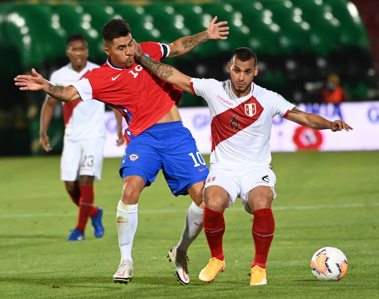 De la mano del ‘Rey Arturo’, Chile derrotó a Perú 2-0 | Con doblete de Vidal, los de Rueda consiguieron su primera victoria en las eliminatorias rumbo al Mundial.