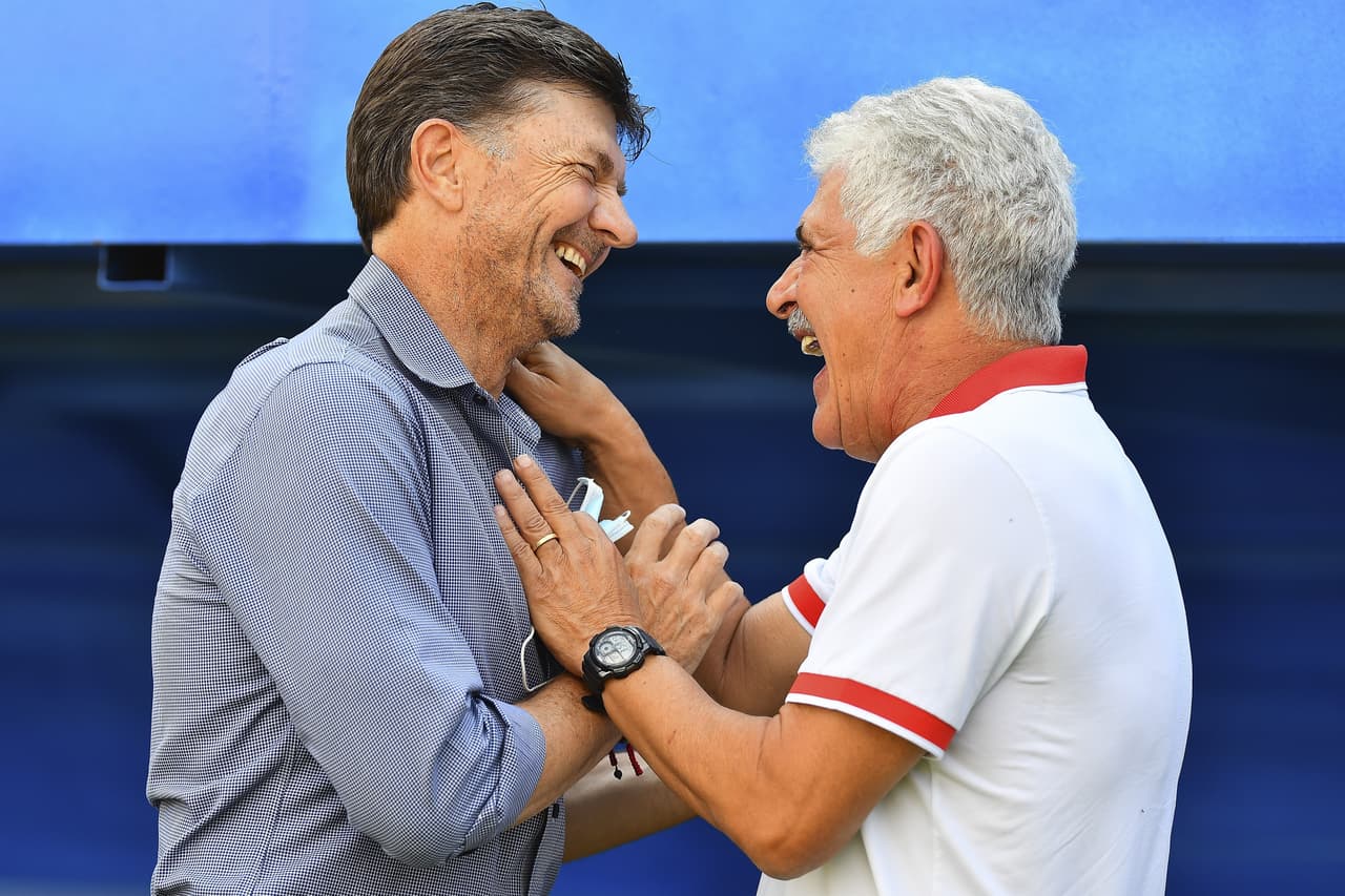 Hernán Cristante y Ricardo Ferretti se saludaron con efusividad.