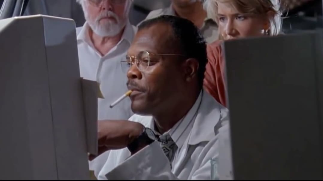 <b>Samuel L. Jackson </b>
<br>Después de interpretar a Ray Arnold en esta cinta, el jefe de ingenieros del parque, apareció en varias de las producciones más exitosas del cine.
<br>