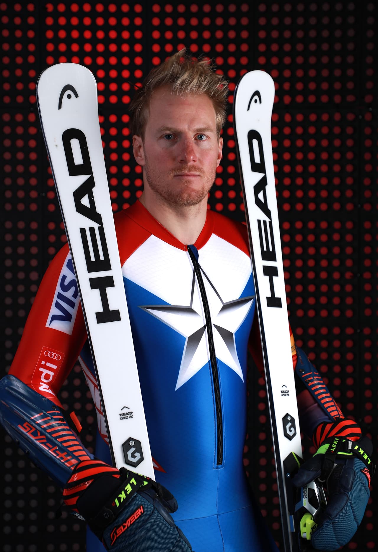 El equipo de esquí de los Estados Unidos ha llamado la atención en Pyeongchang por sus uniformes. Algunas de sus deportistas llevan a Capitán Marvel en sus trajes, mientras que entre los hombres hay quienes se visten de Capitán América.