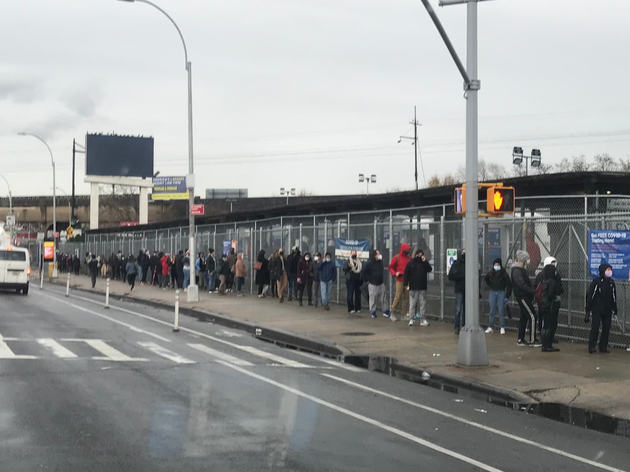 Esta foto fue tomada a principios de semana en un centro de pruebas en Queens, que durante el inicio de la pandemia se convirtió en el epicentro del coronavirus en Nueva York.