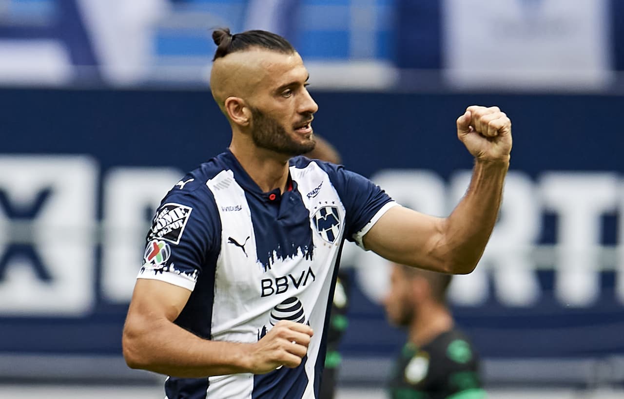 <b>Nicolás Sánchez</b> - Los peinados y estilos exóticos siempre han sido parte del futbol y nosotros te presentamos a los jugadores con los mejores cortes y estilos.