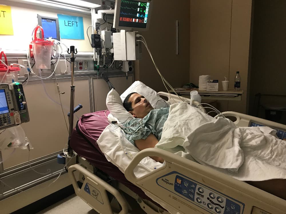 Necesitaba un trasplante de corazón pero su estatus migratorio impidió completar los requisitos y murió