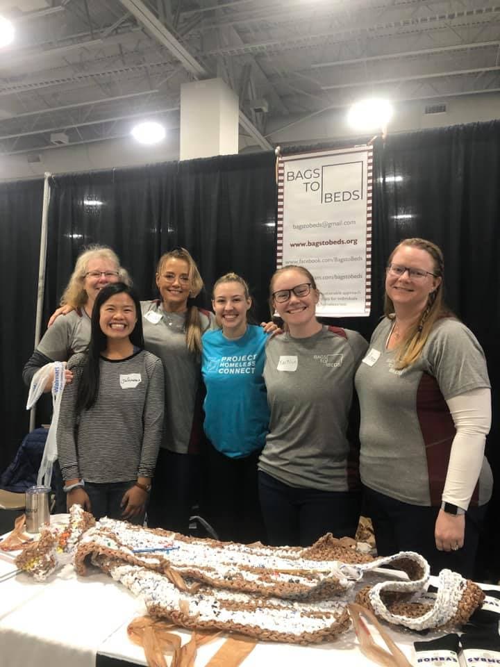 Una serie de voluntarios y proveedores se reunirán en en el Centro de Convenciones Salt Palace.