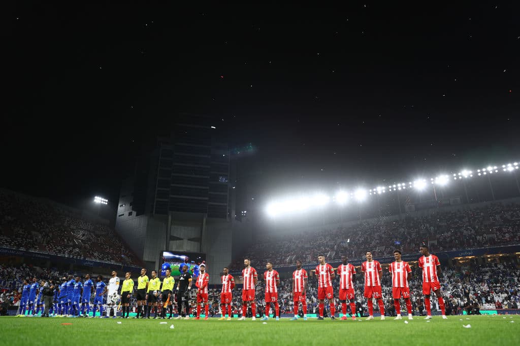Al Hilal propina goliza a Al-Jazira con marcador de 6-1 durante la segunda Ronda del Mundial de Clubes de la FIFA 2022. Ighalo, Pereira, Kanno, Al-Dawasari, Marega y Carrillo le dieron el triunfo a los visitantes, mientras que Abdoulay Diaby anotó el único gol para los locales.