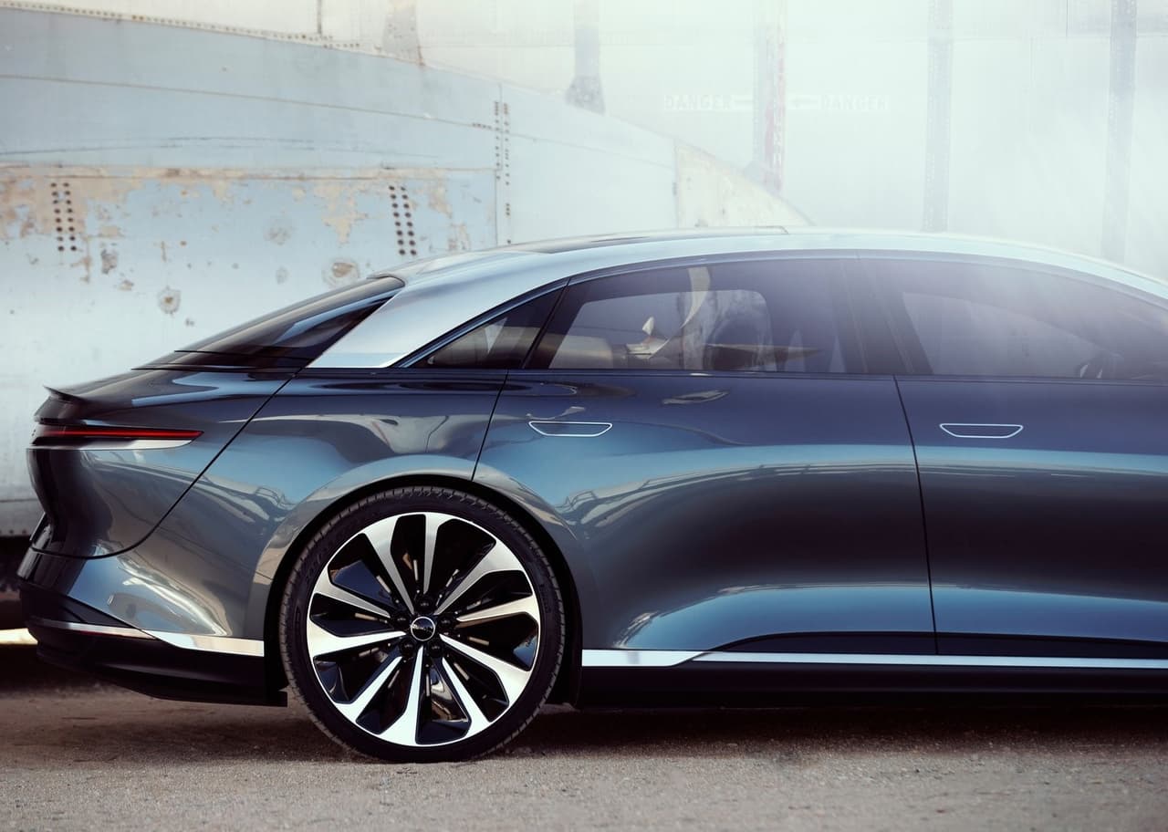 La compañía también dio a conocer que ya se encuentra trabajando en una SUV sobre la misma plataforma del Air.