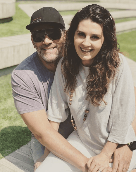 Hace tan sólo una hora, la actriz conocida por interpretar a ‘Silvita’ en la serie ‘Vecinos’, utilizó su cuenta de Instagram para enviar una dulce dedicatoria a su pareja.
<br>