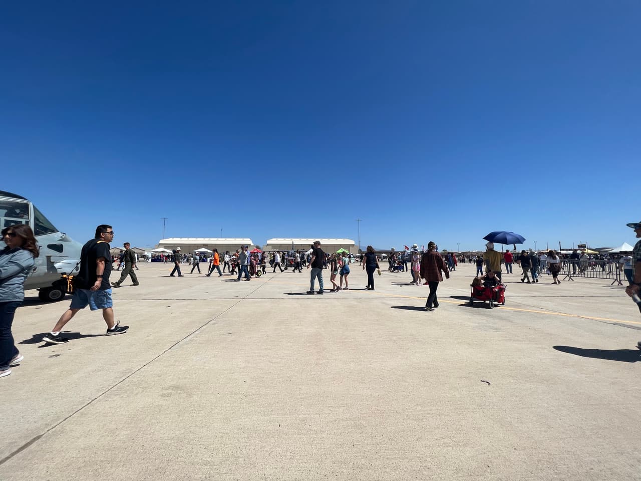 Cada dos años la base aérea abre sus puertas para que los residentes del sur de Arizona asistan al show aéreo.