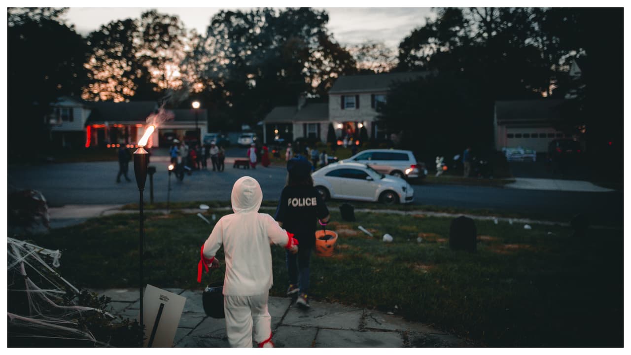 De acuerdo a los CDC y a la organización Safe Kids Worldwide,
<b> los niños están más propensos a ser atropellados y morir en Halloween</b> que en cualquier otro día.
<br>