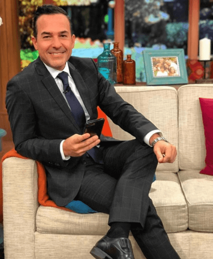 Felicidades a nuestro querido Carlitos Calderón. Uno de los conductores más divertidos, y que alegra nuestras mañanas en Despierta América.