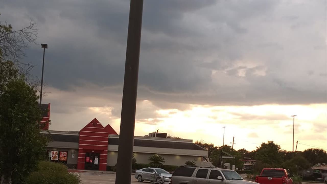 45 y 8 South Houston, indica Cox Chay