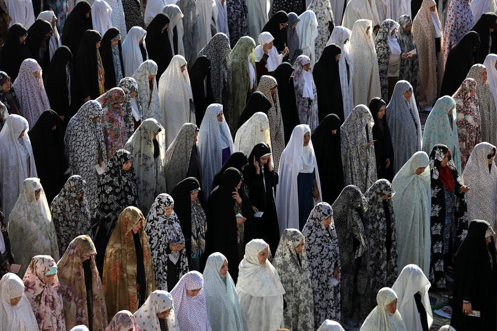 <b>Irán.</b> Viajar a esta república islámica es peligroso, particularmente para los ciudadanos estadounidenses. De hecho, el Departamento de Estado incluso avisa a los iranoestadounidenses de los riesgos que corren ya que pueden ser secuestrados o detenidos. Washington no tiene ningún tipo de relaciones diplomáticas con Teherán y, en numerosas ocasiones, las autoridades iraníes no permiten que se pueda acceder a alguien que haya sufrido un problema.