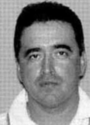 <b>Luis Benítez</b> es buscado por su presunta participación en un plan multimillonario para estafar a Medicare en el área de Miami-Dade de Florida. El FBI cree que pudo haber viajado a Cuba, República Dominicana o Nicaragua.