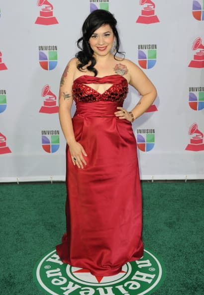 También está grabando una versión acústica de disco "Amor Supremo".