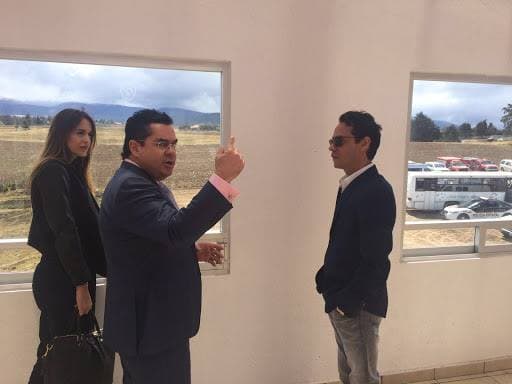 Como parte de las actividades de su fundación Maestro Cares, Marc Anthony inauguró una nueva casa hogar esta vez en Toluca, México. Junto a Henry Cárdenas han logrado convertir a esta fundación en un gran sueño.