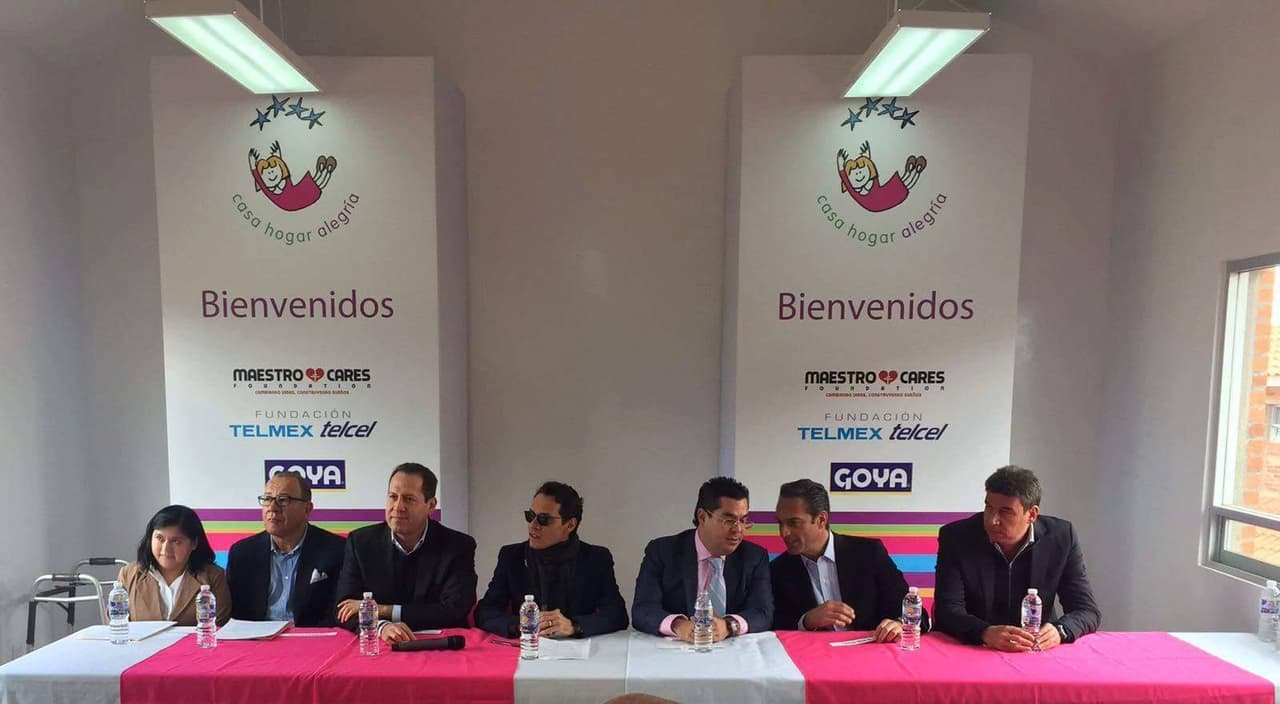 Como parte de las actividades de su fundación Maestro Cares, Marc Anthony inauguró una nueva casa hogar esta vez en Toluca, México. Junto a Henry Cárdenas han logrado convertir a esta fundación en un gran sueño.