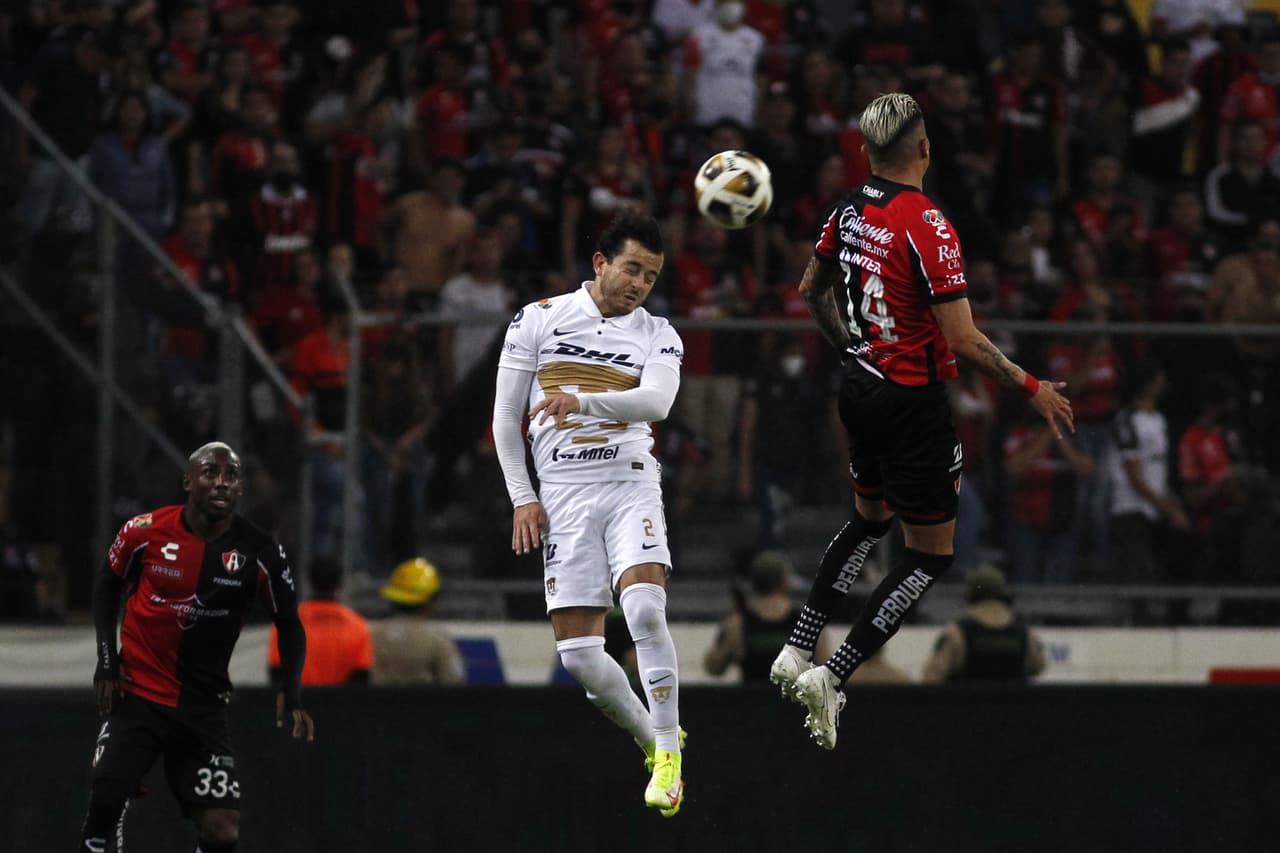 En un partido en el que las emociones llegaron hasta el final, los Rojinegros aprovecharon su lugar en la clasificaciòn para eliminar a Pumas.