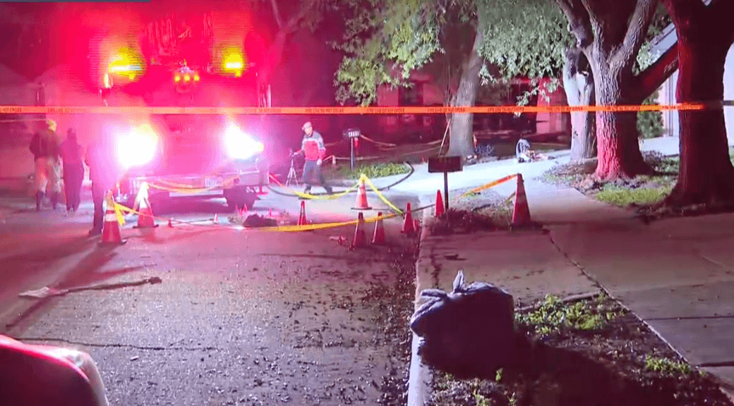 Un hombre asesina a su novia, luego inicia una balacera con la policía y termina quemando su casa