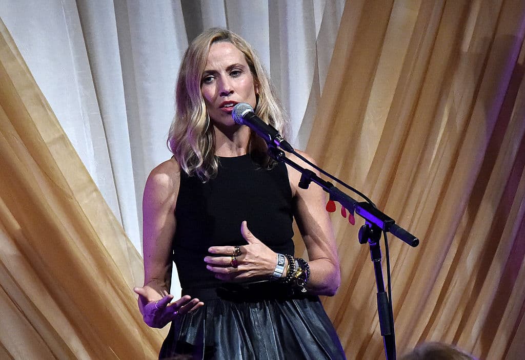<b>Sheryl Crow</b>: la cantante fue sometida a una mastectomía y radioterapia por un tumor en el pecho en 2006.