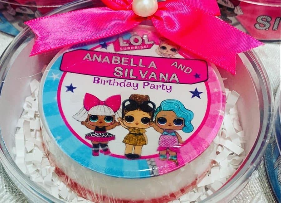 Anabella y Silvana disfrutaron ver en cada espacio a sus muñecas favoritas.