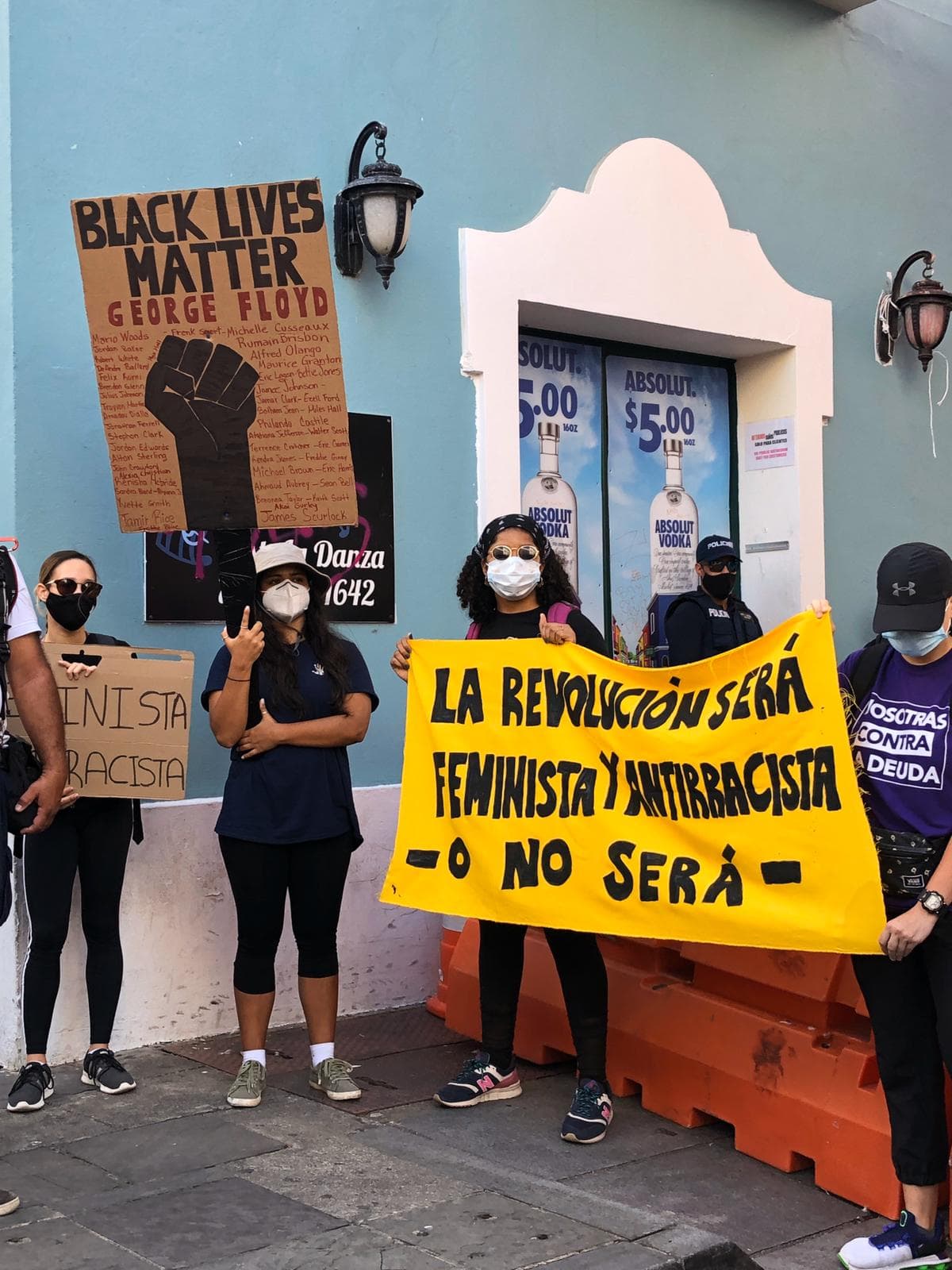 "La revolución será feminista y antiracista - o no será-"