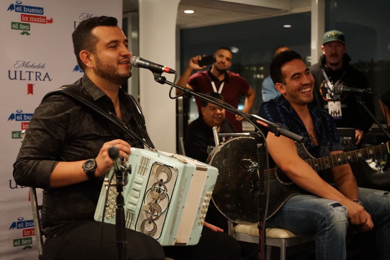 <b>Calibre 50</b> subió al escenario para deleitar a sus fans.