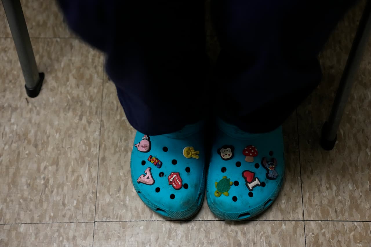 La ley de Texas no hace excepciones en casos en que el embarazo se haya producido por
<a href="https://www.univision.com/temas/violaciones">violación</a> o incesto. Como resultado, las clínicas de aborto en los estados circundantes al estado están inundadas de mujeres de Texas.