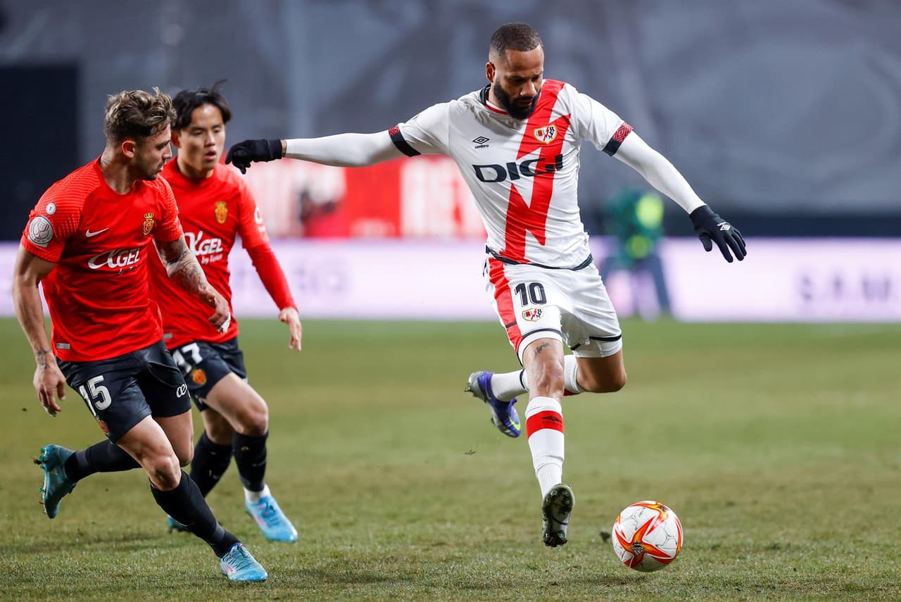 El Rayo Vallecano hace historia, vence por la mínima al Mallorca en cuartos de final de la Copa del Rey y es semifinalista tras 40 años sin lograrlo. El gol de triunfo fue por parte de Oscar Trejo tras cobrar un penalti al minuto 44' del encuentro.