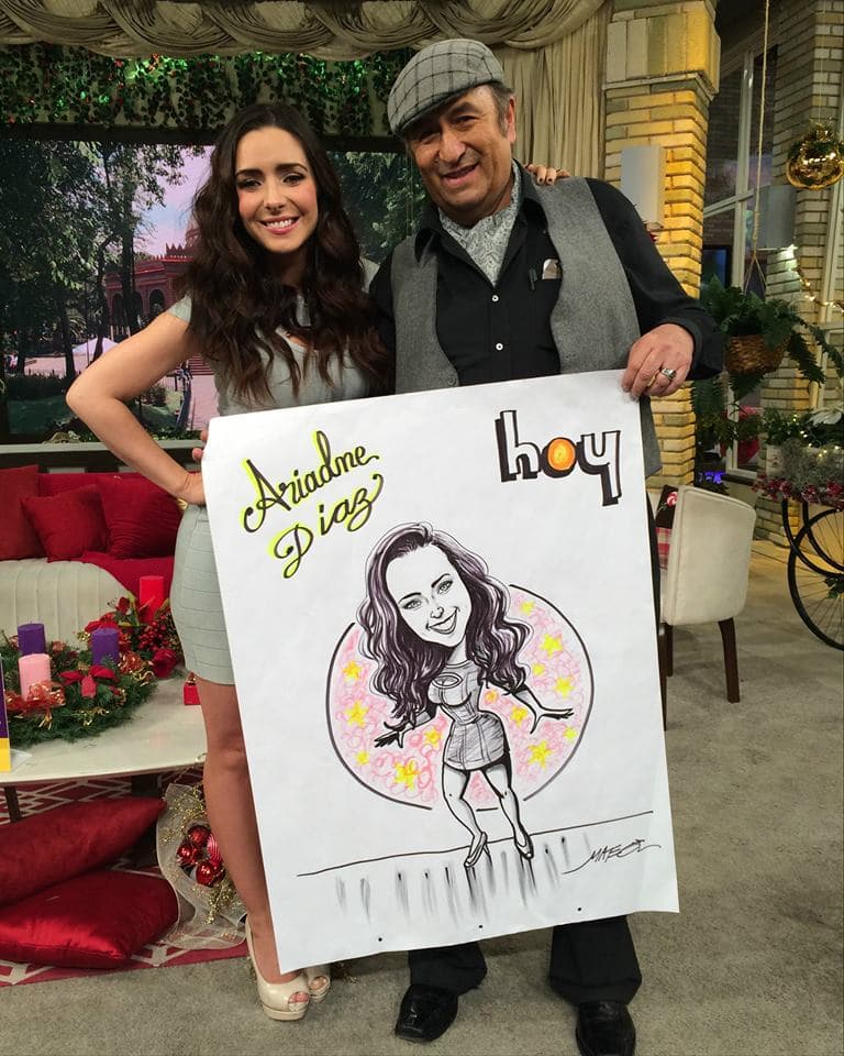 La guapísima Ariadne Díaz nos acompañó en el prorama.