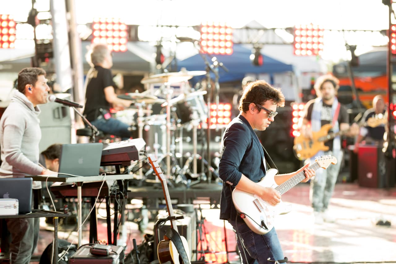 La prueba de sonido de la banda que acompañará a Juanes.
<br>