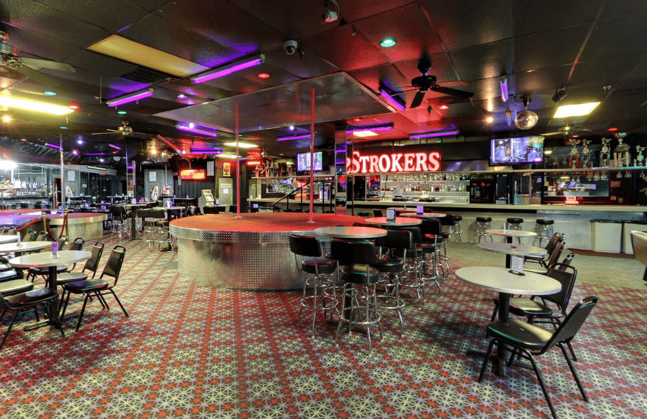 Culpable: mujer declaró discapacidad al Seguro Social mientras trabajaba como bailarina exótica