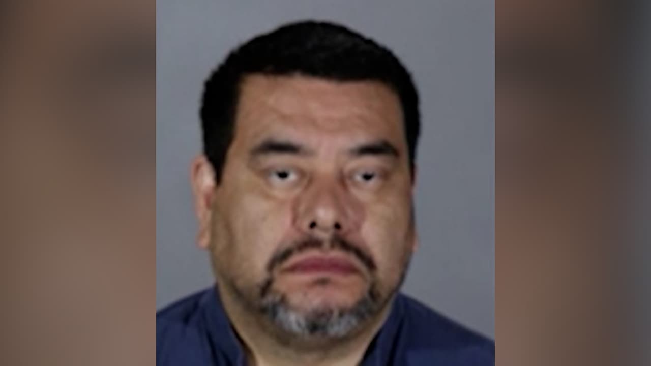 Autoridades de Lakewood buscan más víctimas de hombre arrestado por pretender ser un agente de policía