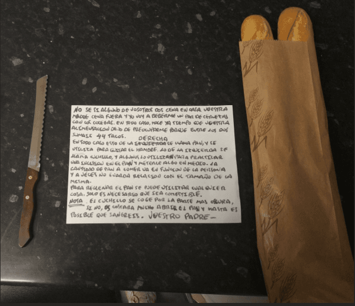 La fotografía viral de la nota y los panes que el padre dejó en la cocina para que sus hijos resolvieran por su cuenta la cena.