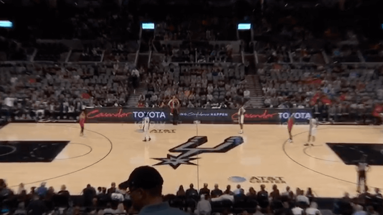 También describieron a
<b><i>Black Mamba, </i></b>como también se le apodaba, como "un verdadero maestro del deporte del baloncesto".