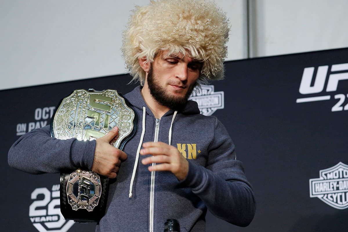 Aunque no han existido contactos oficiales, la WWE podría estar interesada en el monstruo ruso, así como en su momento aprovechó para contratar a la excampeona Ronda Rousey.