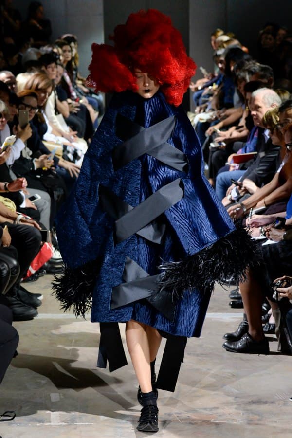 Rei Kawakubo. La majestuosidad y autenticidad en los diseños para su marca, Comme des Garçons, además de sus concept stores Dover Street Market, han convertido a Rei Kawakubo en una de las favoritos del mercado, tanto oriental como occidental.