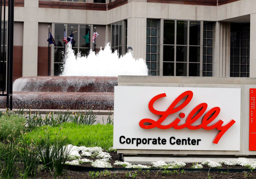 En esta fotografía de archivo del 26 de abril de 2017, se muestra la sede corporativa de Eli Lilly and Co. en Indianápolis.