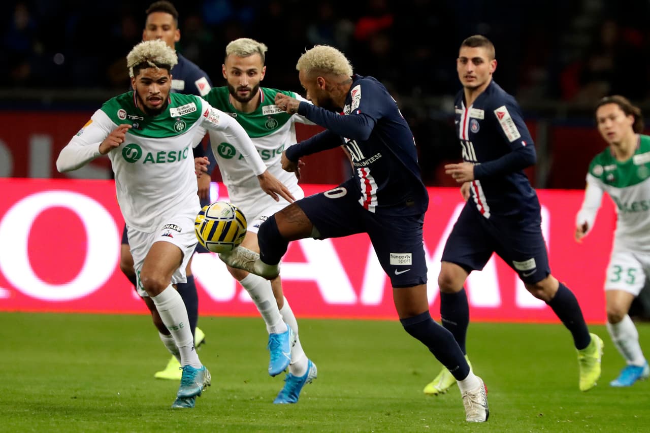 Con goles de Naymar, triplete de Icardi, Mbappé y un autogol de Jessy Moulin, el PSG golea en casa 6-1 al Saint-Ettiene.