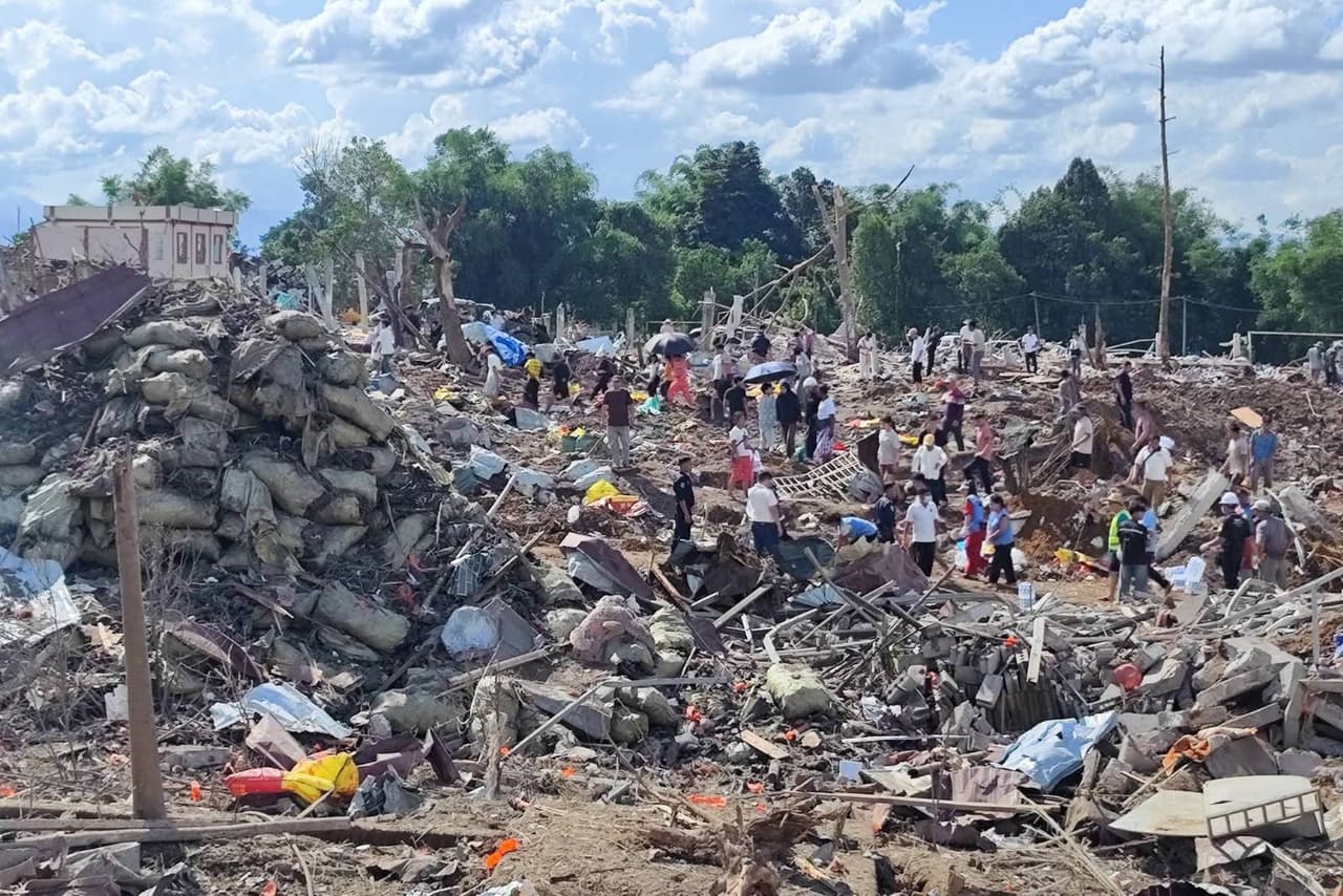 Detonación en edificio con explosivos en Myanmar deja al menos 45 muertos