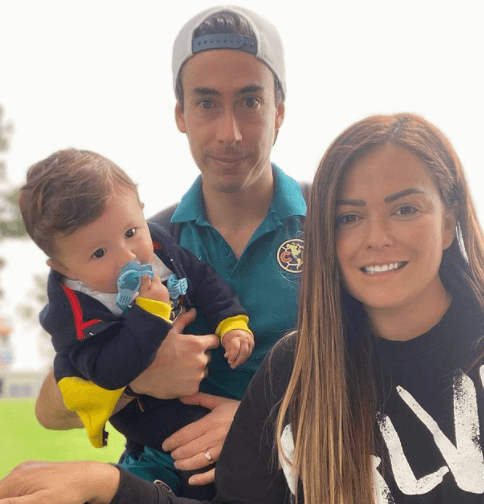 Actualmente Mariana Echeverría tiene una hermosa familia con su esposo y único hijo.