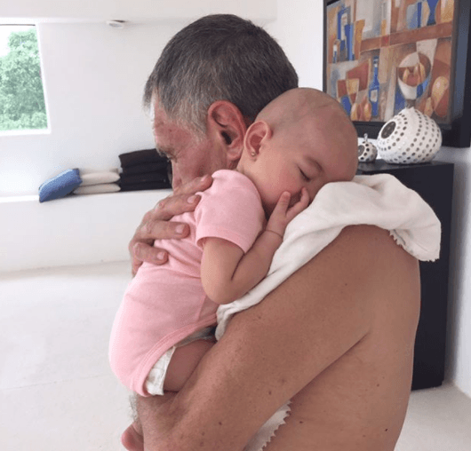 "Esperamos que estés tranquilo descansando en Santa Paz. Te amaremos por siempre 'Suegrito'", fueron las bellas palabras con las que Cristy recuerda a este hombre de gran corazón.
<b>Descanse en paz, Don Alejandro Tacher.</b>