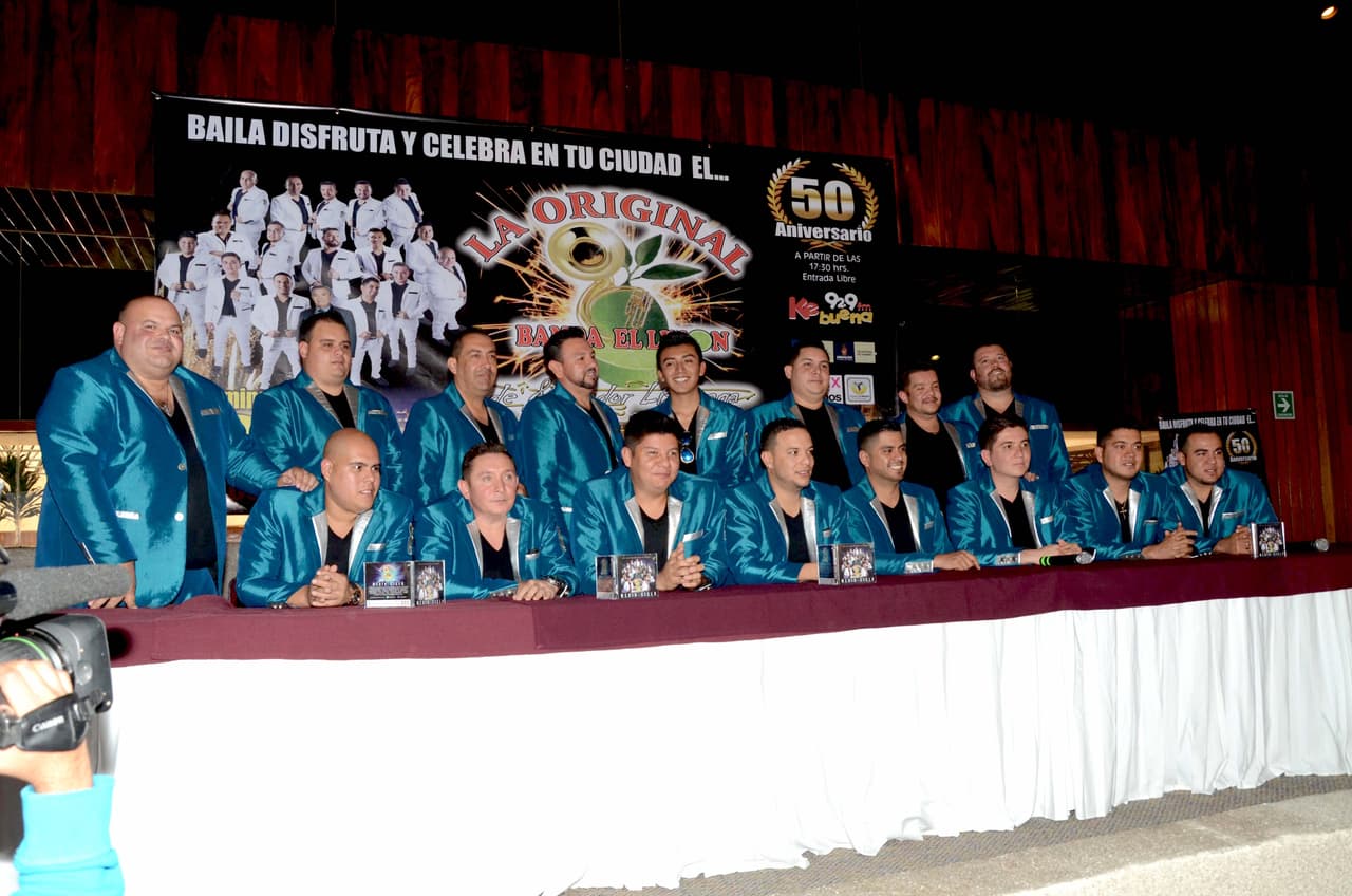 "Si me lo topo lo saludo y si no me saluda,
<b>que le vaya bien</b>, compartimos cosas muy importantes y con eso me quedo. Yo no creo que sea bueno andar por la vida guardando rencores", comentó Lizárraga.