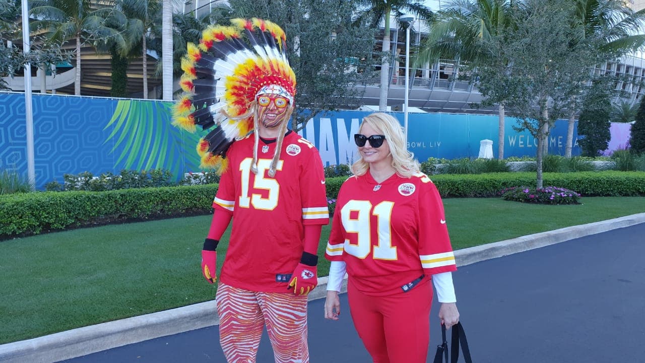 Así se vive el color en el Hard Rock Stadium de Florida previo al partido entre San Francisco 49ers y Kansas City Chiefs.