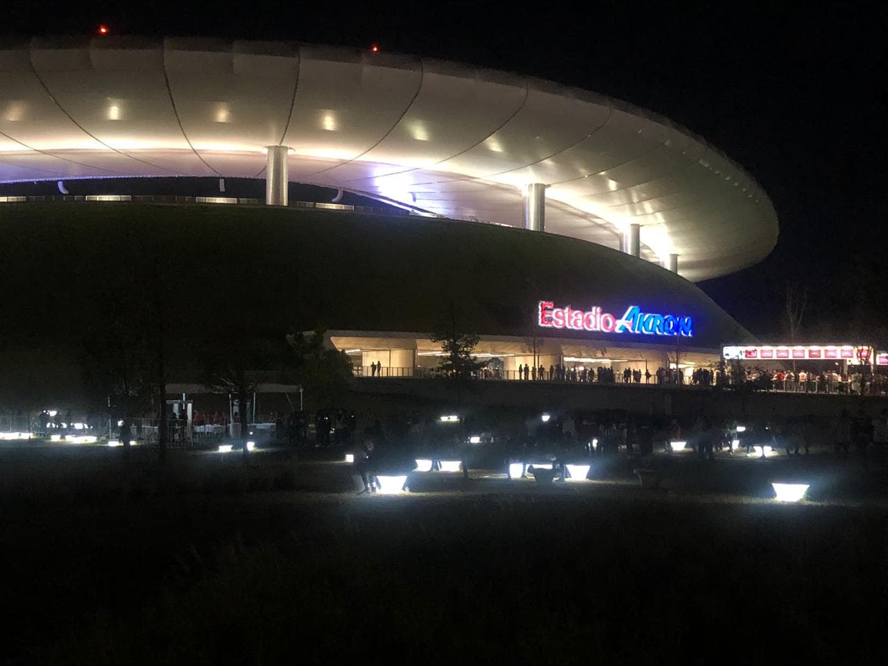 El Estadio Akron de Guadalajara recibió el duelo de mayor expectativa del sábado en la
<a href="https://www.univision.com/deportes/futbol/liga-mx/*">Liga MX</a>.
