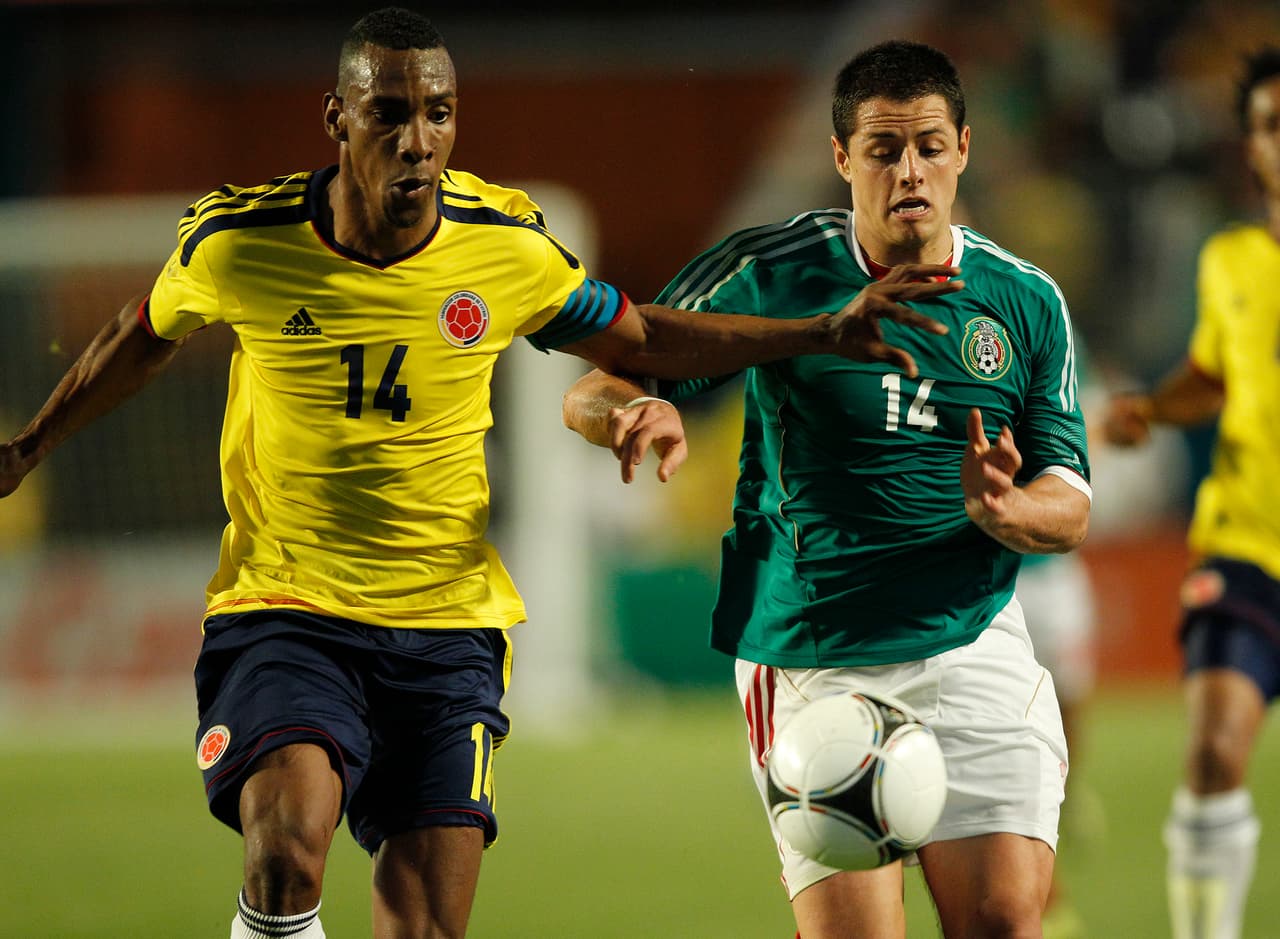 Javier Hernández tuvo opciones para empatar, pero no tuvo precisión. 'Chicharito' asustó muy poco ese día a un equipo que en la primera parte de Pékerman fue sólido en defensa.