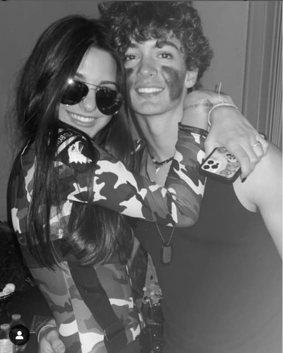 Es una foto que la chica colgó en su cuenta de Instagram y que, de acuerdo con la publicación, fue tomada durante el Halloween de 2021.
<br>